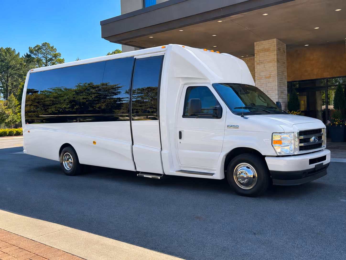 convention and conference shuttle buses for frederick s meeting venues